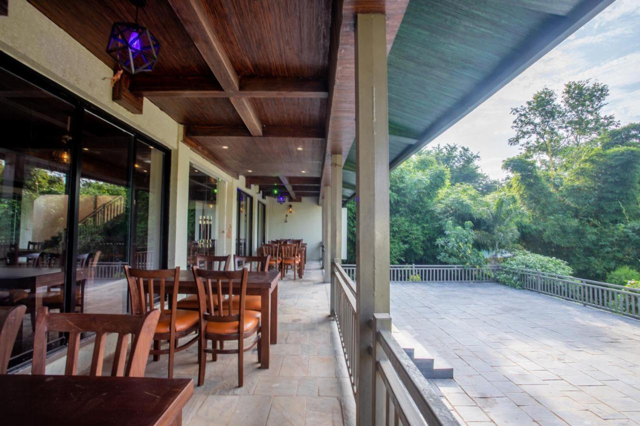 Soaltee Westend Resort チトワン エクステリア 写真