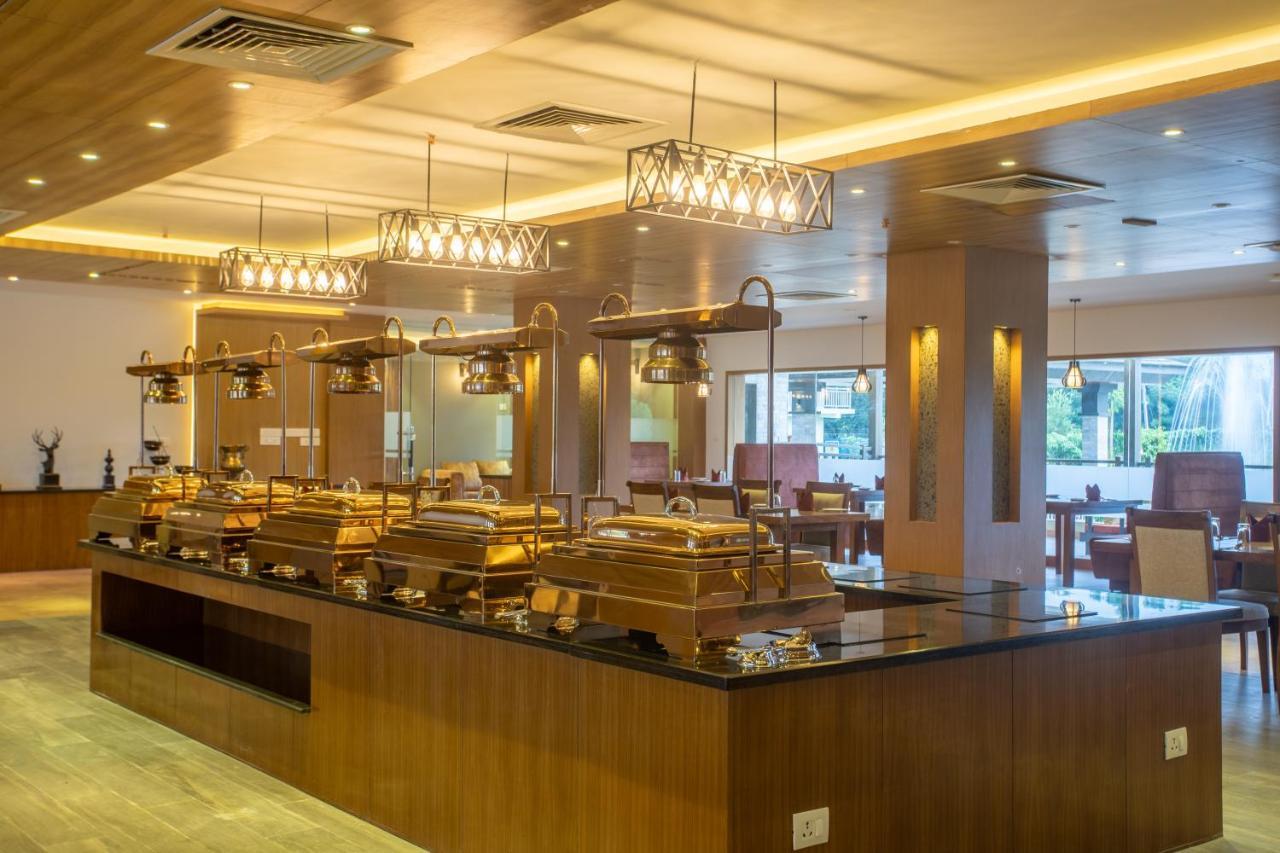 Soaltee Westend Resort チトワン エクステリア 写真